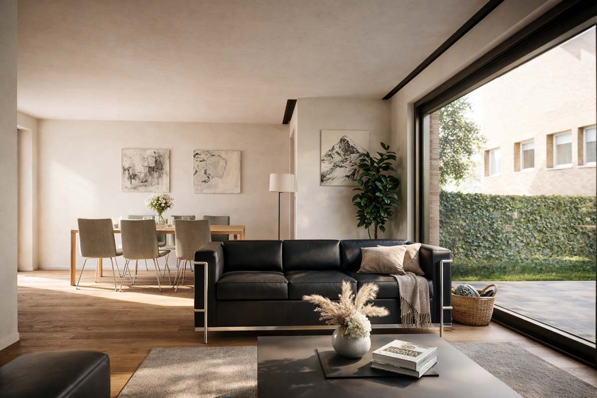 Modern Wohnzimmer mit schwarzem Sofa, großen Fenstern und hellen Holzböden